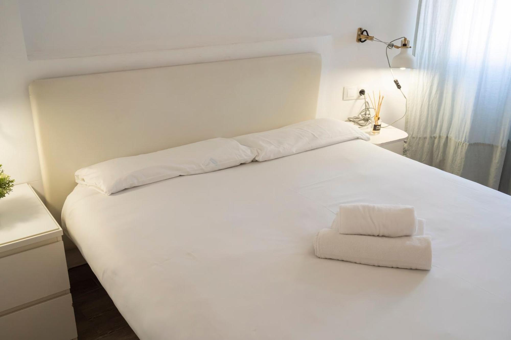 Apartamento Coqueto Малага Екстериор снимка
