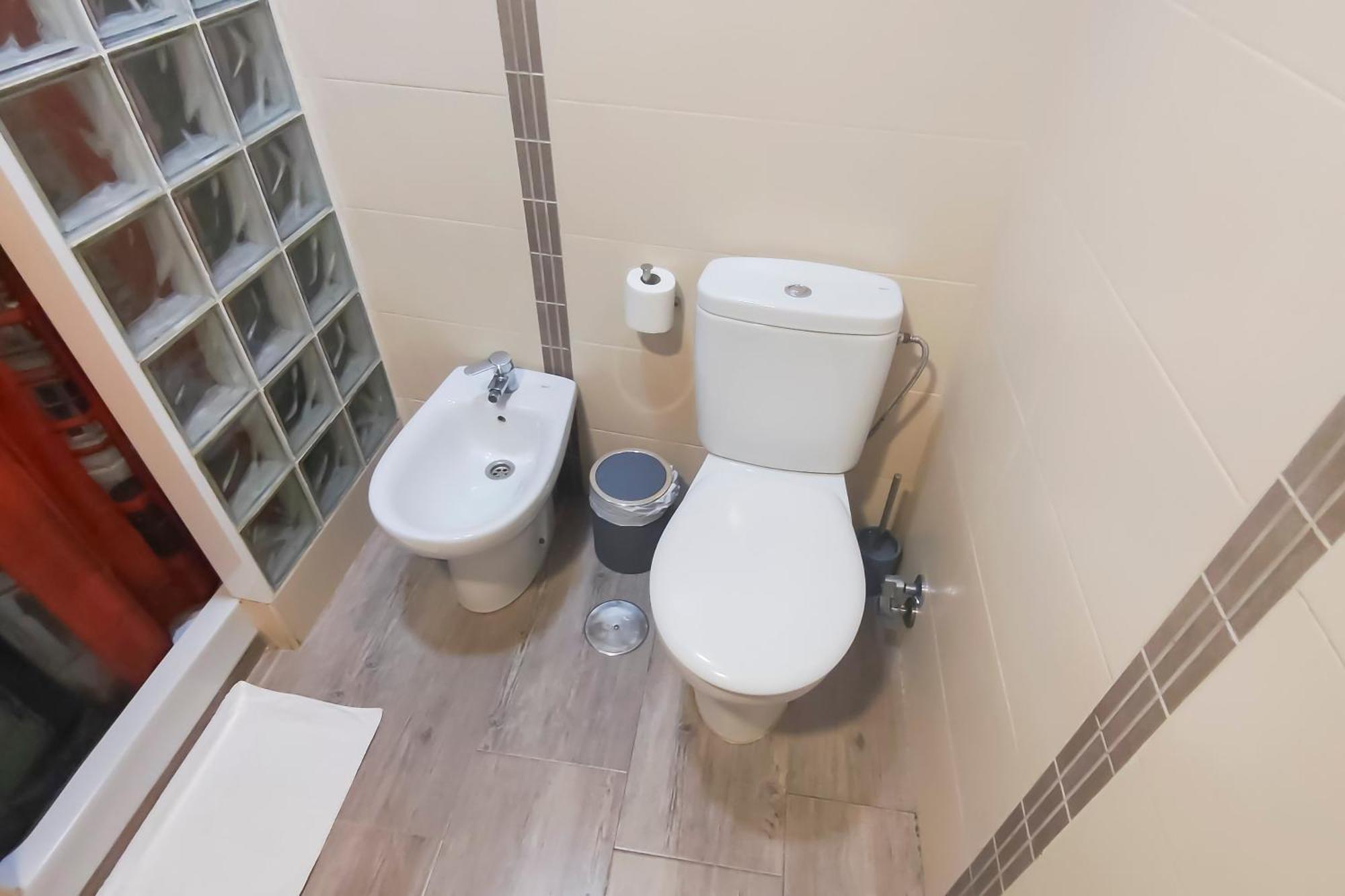 Apartamento Coqueto Малага Екстериор снимка